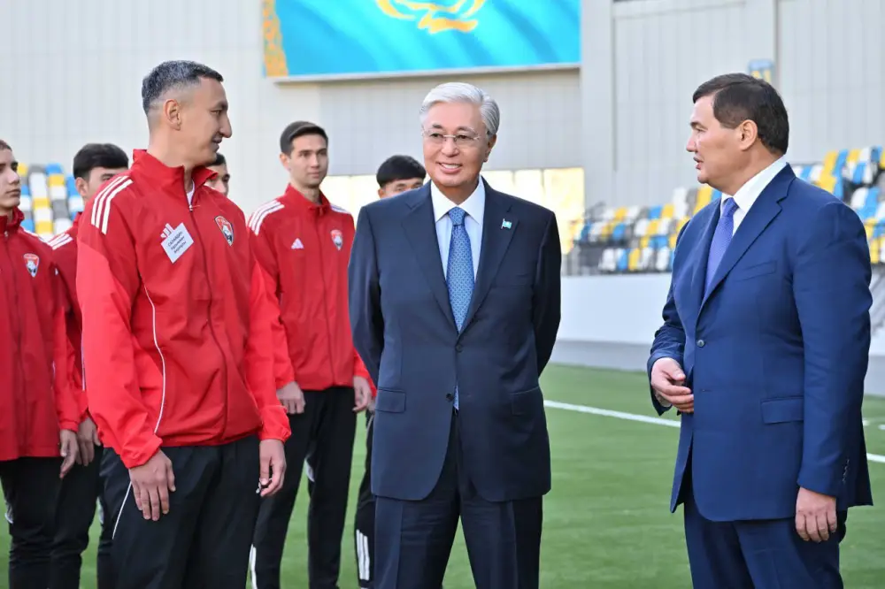 Глава государства посетил Центральный стадион в Кызылорде (7)