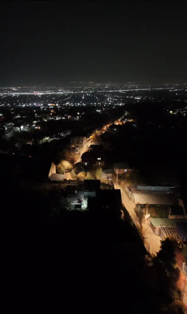 В Наурызбайском районе модернизируют освещение на 51 улице (5)