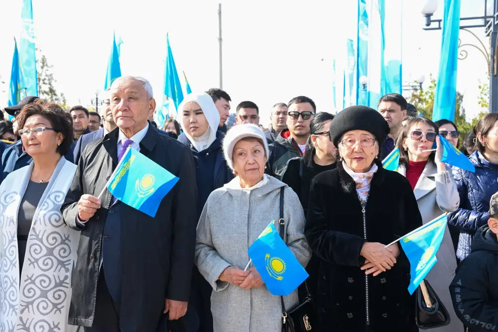 В Кызылорде прошла церемония поднятия Государственного Флага ко Дню Республики (9)