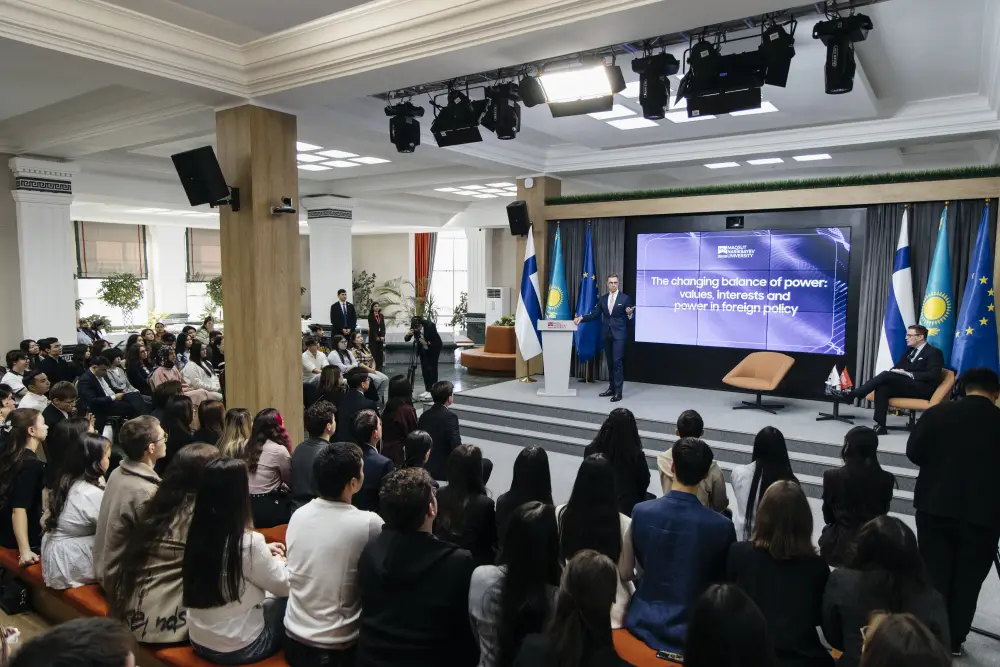Президент Финляндии прочитал лекцию в Maqsut Narikbayev University (3)