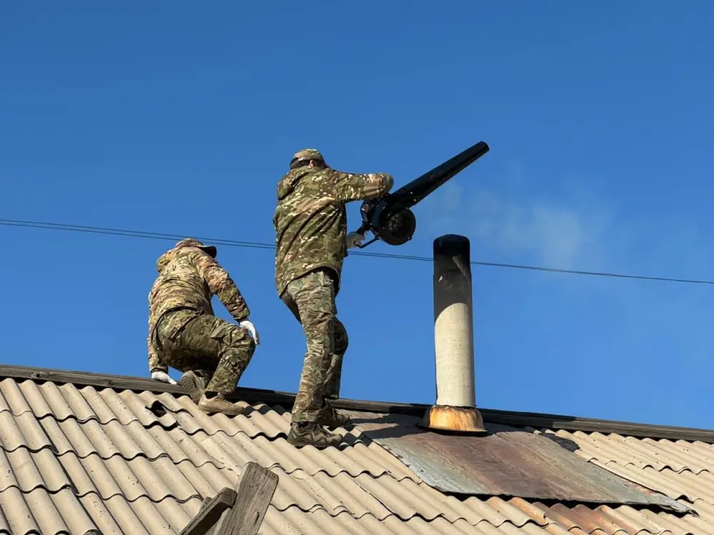 Пожарная безопасность в отопительный сезон: спецрейды проводят спасатели в жилом секторе столицы (2)