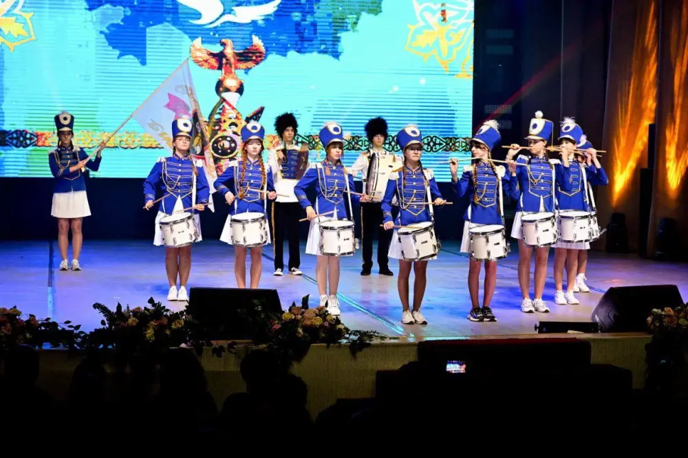 Аким области принял участие в торжественном мероприятии, организованном Департаментом полиции СКО в честь Дня Республики (4)