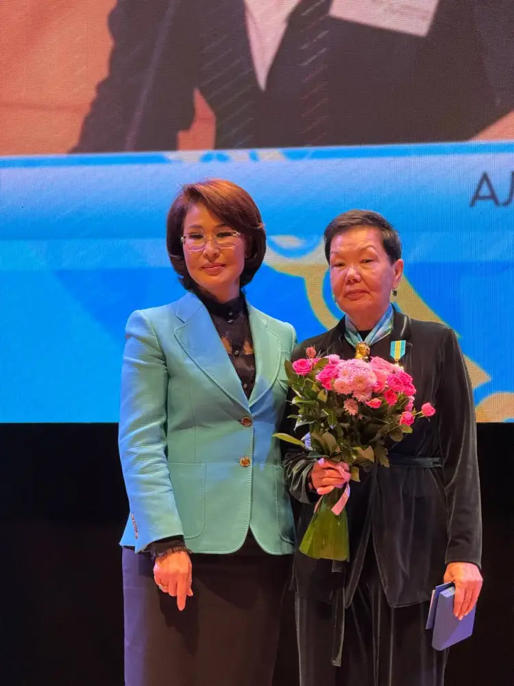 В АСТАНЕ СОСТОЯЛАСЬ ЦЕРЕМОНИЯ НАГРАЖДЕНИЯ ЛУЧШИХ РАБОТНИКОВ ЗДРАВООХРАНЕНИЯ СТРАНЫ (2)