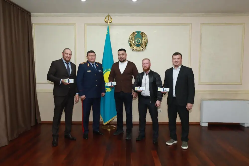 Депутаты, спортсмены, полицейские и блогеры объединились для борьбы с наркопреступностью в Астане (3)