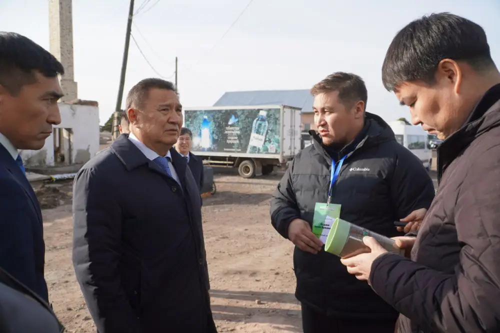 Аким области ознакомился с социальными объектами и новым производством в Аккольском районе (4)