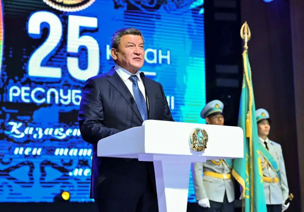 Аким области принял участие в торжественном мероприятии, организованном Департаментом полиции СКО в честь Дня Республики (7)