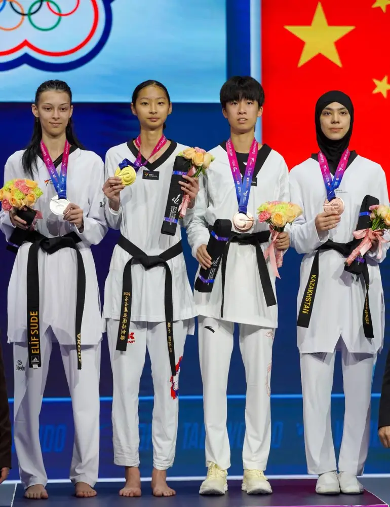 Историческая медаль: Нодира Ахмедова - бронзовый призёр Чемпионата мира по таеквондо (WT) (2)