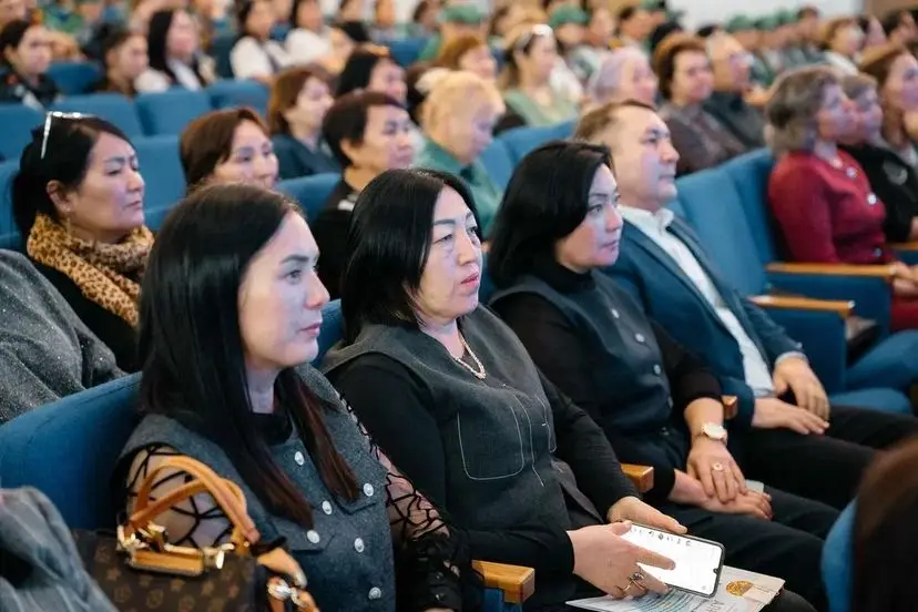 В области Абай отметили профессиональный праздник работников социальной сферы (5)