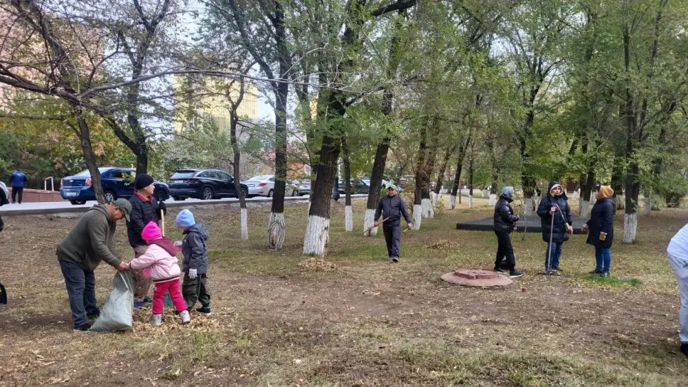 Масштабный общегородской субботник стартовал в Астане (2)