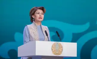 Награждение деятелей культуры и медиасферы в Астане в честь Дня Республики Казахстан