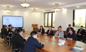 Лекция по статистике труда и уровня жизни в Академии государственного управления