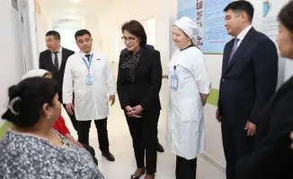 Министр посетила амбулаторию в Маржанбулаке