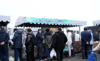 Аграрии Акмолинской области представили более 460 тонн продукции на ярмарке в Астане