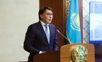 В Агентстве по защите и развитию конкуренции наградили сотрудников в честь Дня Республики