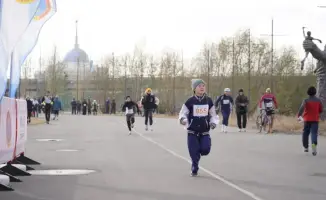 Семейный дуатлон в Астане собрал 75 участников, отмечая День Республики