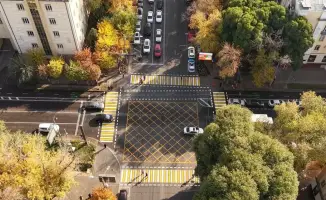 В Алматы «вафельная» разметка: безопасность на перекрестках!