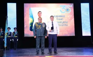 Награждение спасателей Карагандинской области к 30-летию Министерства по ЧС Казахстана