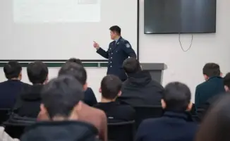 Полицейские провели встречу с молодежью о кибербезопасности в Астане