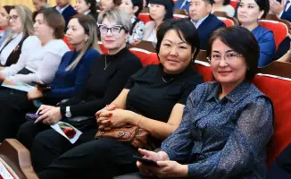 В Карагандинской области наградили лучших соцработников и НПО к Дню работников социальной защиты