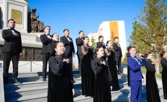 Церемония поднятия Государственного флага как символ единства и патриотизма в ВКО