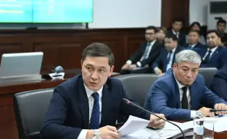 На заседании правительства обсуждены итоги социально-экономического развития и исполнения бюджета