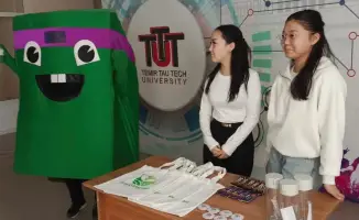 Студенты КарИУ активно участвуют в сборе пластиковых бутылок для защиты экологии