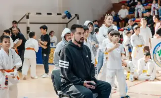 Каратэ против наркотиков: 300 подростков на турнире