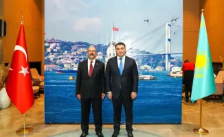 Торжественный вечер в Туркестане: 102-я годовщина республики Турции