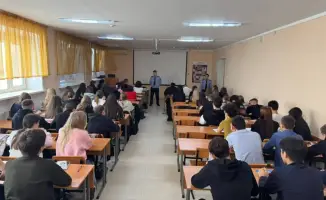 Костанаец в сети: полицейские защищают молодежь от цифровых штормов и угроз