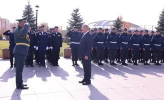 Церемония поднятия Государственного флага в Жетісу День Республики