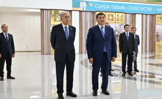 Токаев оценил работу акима Кызылординской области во время рабочей поездки