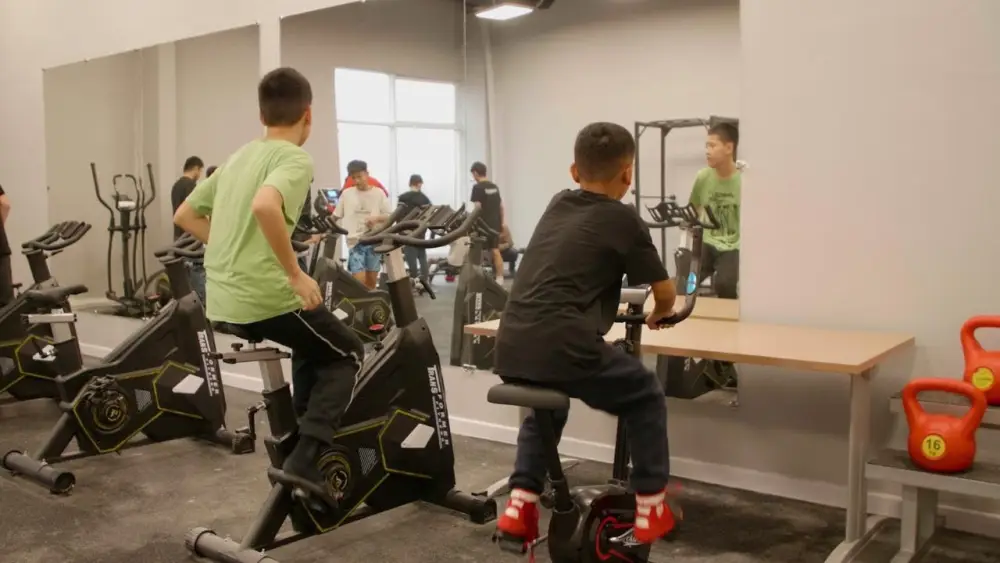 Новый физкультурно-оздоровительный комплекс открыли в столичном районе Алматы (9)