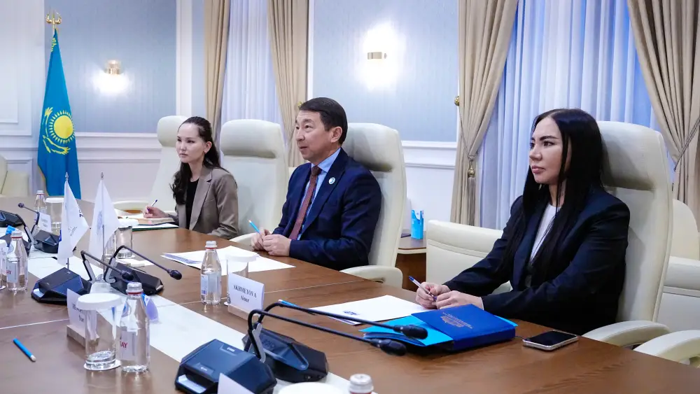 В Конституционном Суде прошла встреча с новым Главой Офиса ОБСЕ в Астане (3)