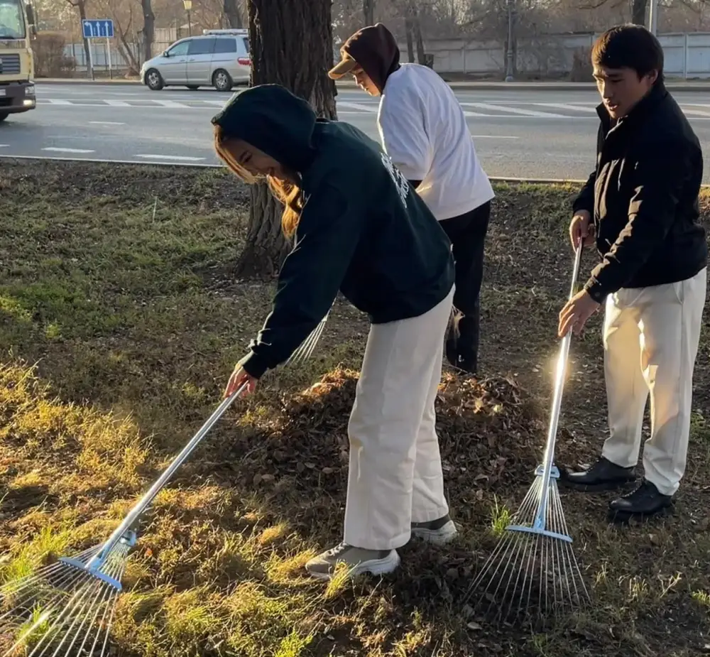 В рамках экологической акции «Таза Қазақстан» была проведена акция «Таза Қазақстан - наше будущее!» (2)