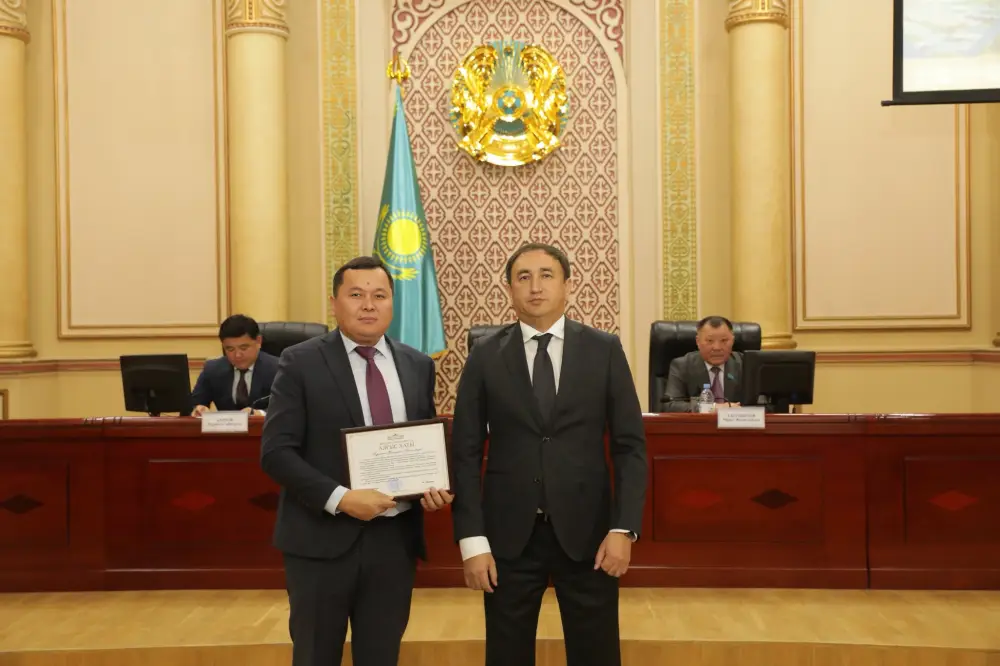 Выразил благодарность гражданам (9)