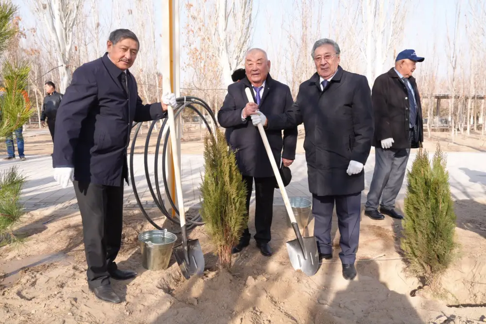 Ветераны приняли участие в церемонии посадки деревьев в рамках программы «Таза Қазақстан» (8)