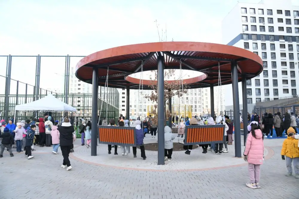 Зеленая зона вместо бизнес-центров: новое общественное пространство открыли в Астане (8)