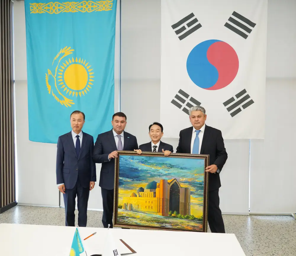 УКАЗОМ ПРЕЗИДЕНТА КИМ СОНГ КЁНГ НАГРАЖДЁН ОРДЕНОМ «ДРУЖБА» II СТЕПЕНИ (2)