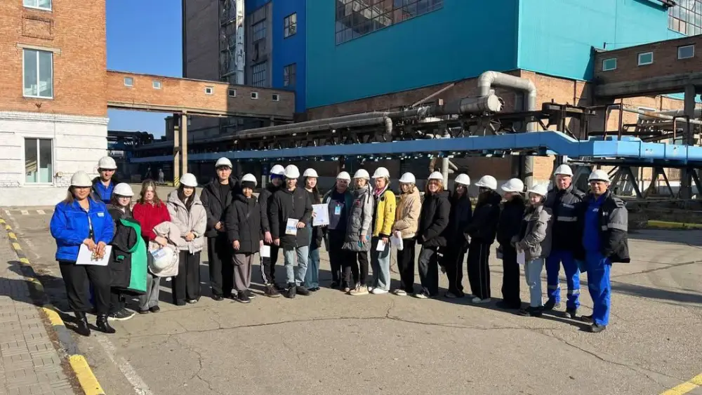 Урок мотивации на заводе: школьники Усть-Каменогорска встретились с успешными профессионалами (2)