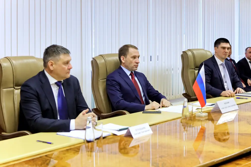 Подписан план мероприятий по ввозу и адаптации амурских тигров в Казахстане (2)