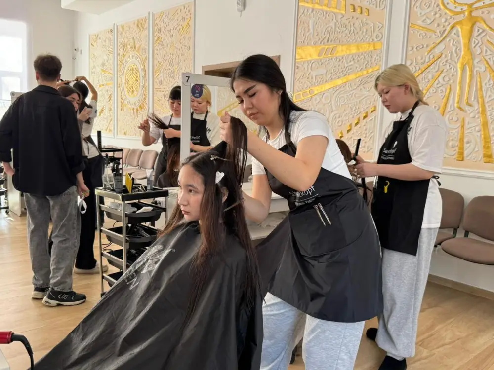 Год рабочих профессий: лучшего парикмахера определяли в Астане (3)