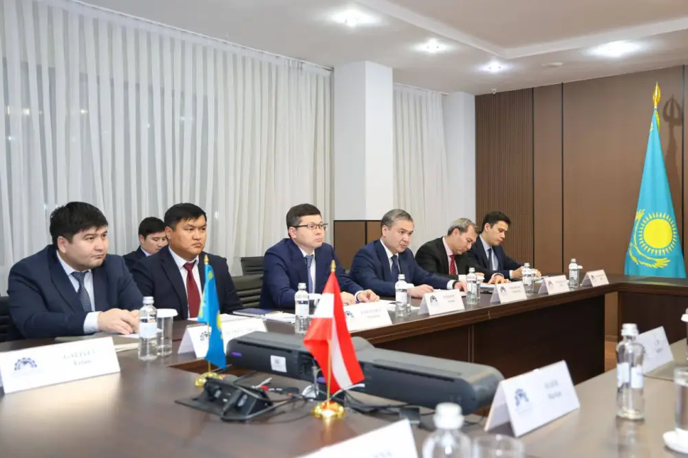 Министр Ерсайын Нагаспаев встретился со Вторым Президентом Национального собрания Австрии Петером Хаубнером (3)