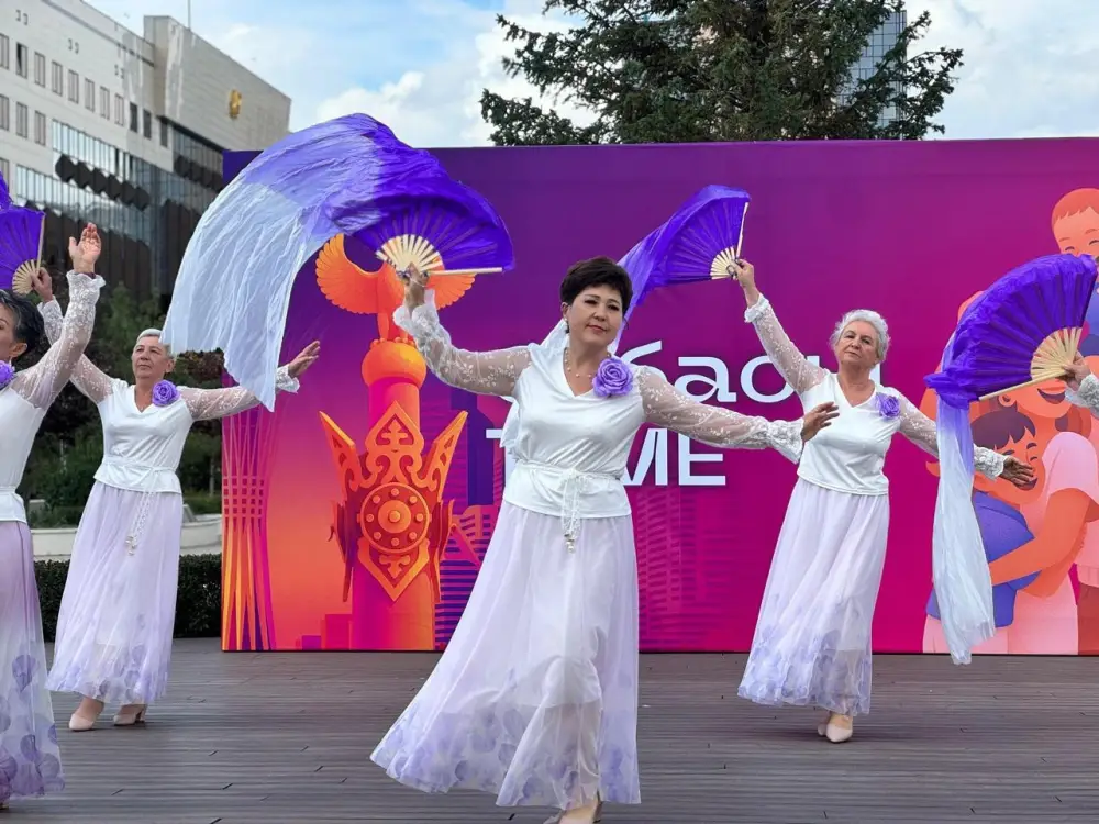 В Астане открылся танцевальный кружок при Центре активного долголетия (3)