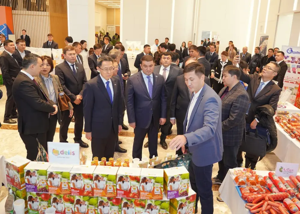 ТҮРКІСТАНДАҒЫ ХАЛЫҚАРАЛЫҚ ИНВЕСТИЦИЯЛЫҚ ФОРУМДА ОБЛЫС ЭКОНОМИКАСЫНА 432,2 МЛРД ТЕҢГЕ ТАРТАТЫН 7 МЕМОРАНДУМҒА ҚОЛ ҚОЙЫЛДЫ (4)