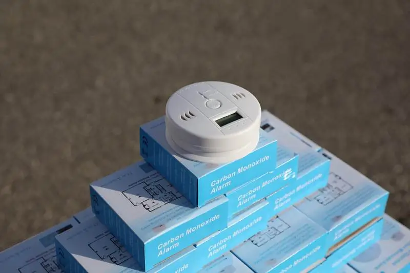 4500 пожарных извещателей установлено в этом году в домах социально уязвимых семей Карагандинской области (2)