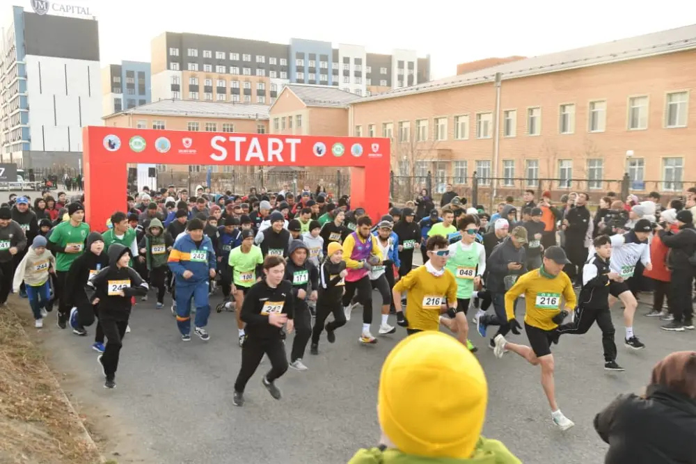 В Атырау впервые прошёл марафон с участием отцов и сыновей (2)