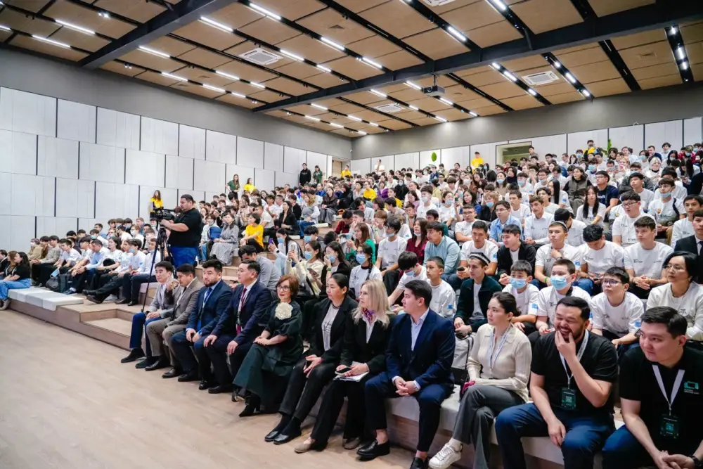 Победителей Международной STEM Олимпиады и Битвы роботов определили в Астане (2)