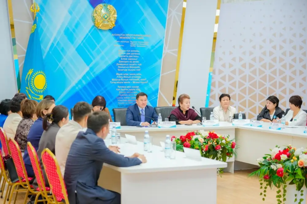 Победителей конкурса «Лучший педагог -2025» чествовали в Астане (4)