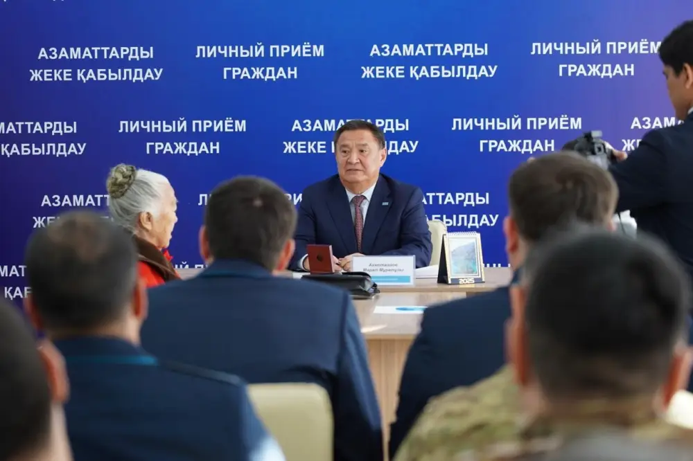 Встречу с населением Бурабайского района провел аким области Марат Ахметжанов (6)
