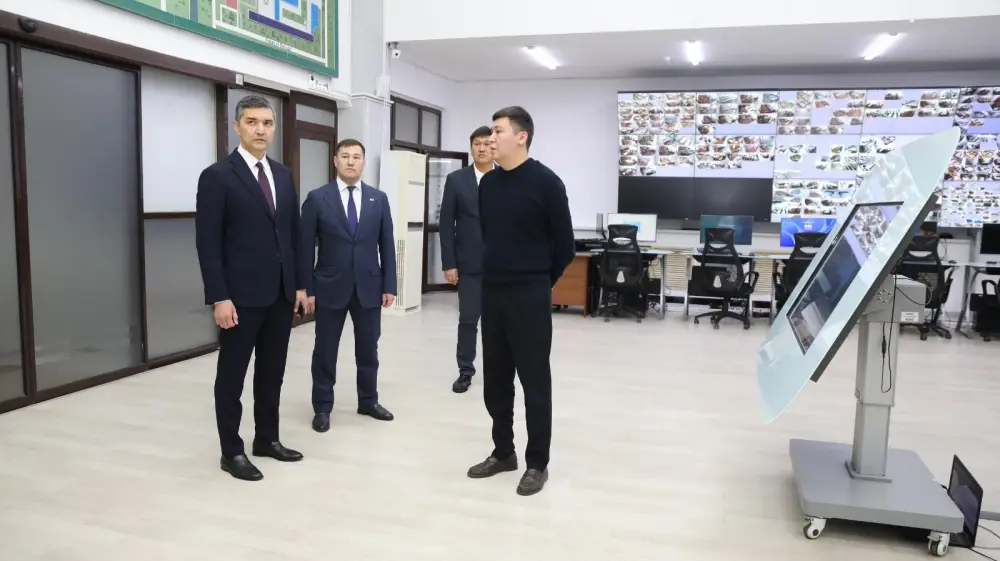 Суперкомпьютер КазНУ станет ядром исследований и ИИ-разработок для энергетики (3)